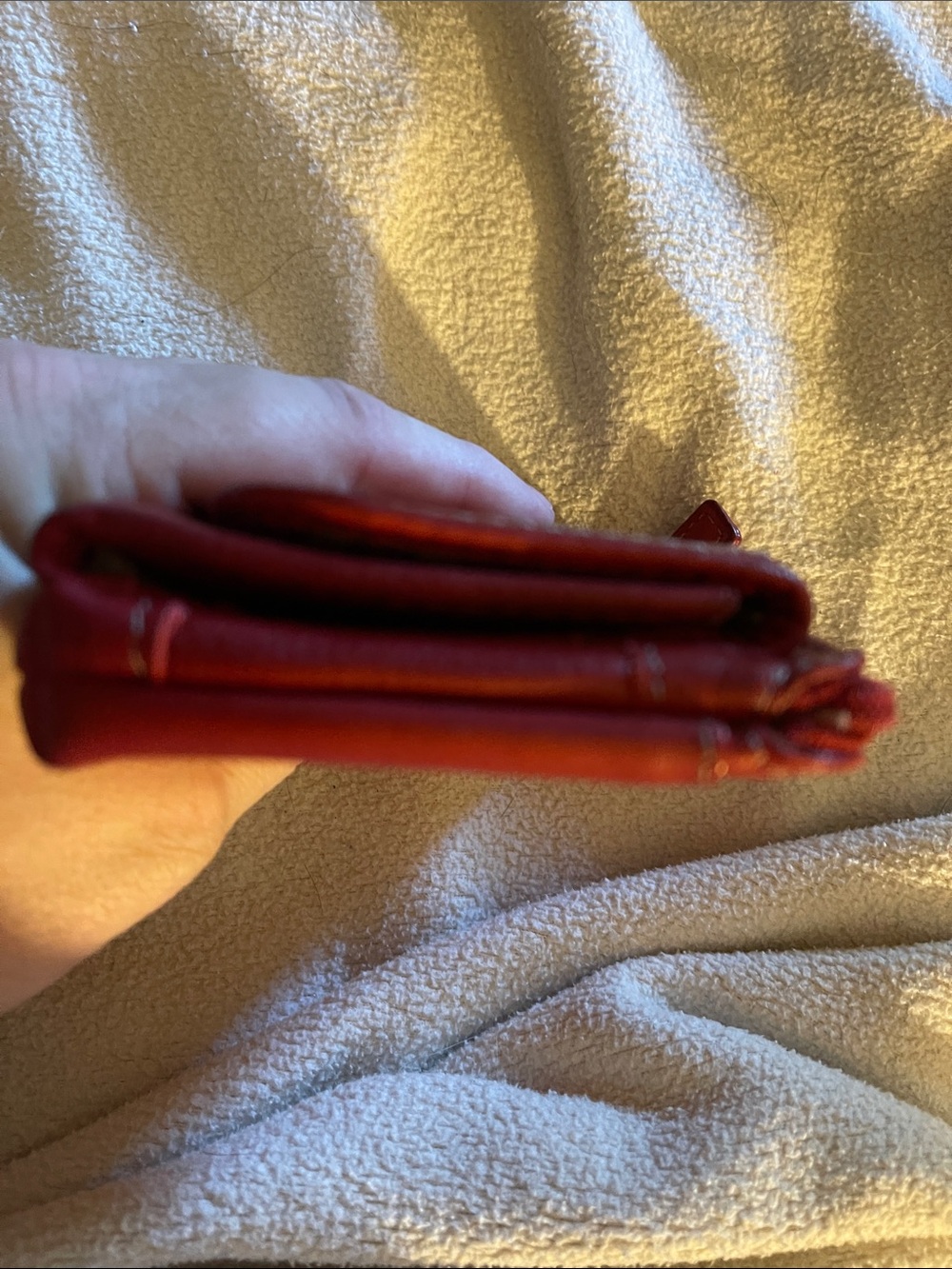 Dockers Beautiful Women's Vibrant Red Wallet Dockers - Picture 9 of 12